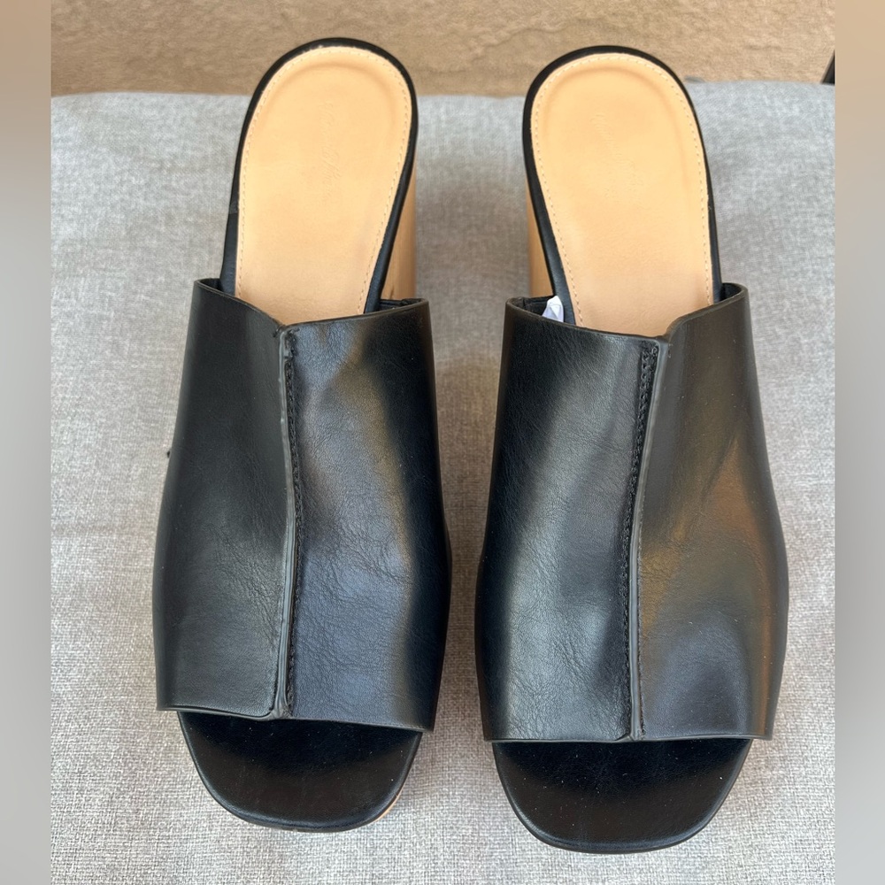 Universal Thread women’s Peony Platform Mule Heels Size 10